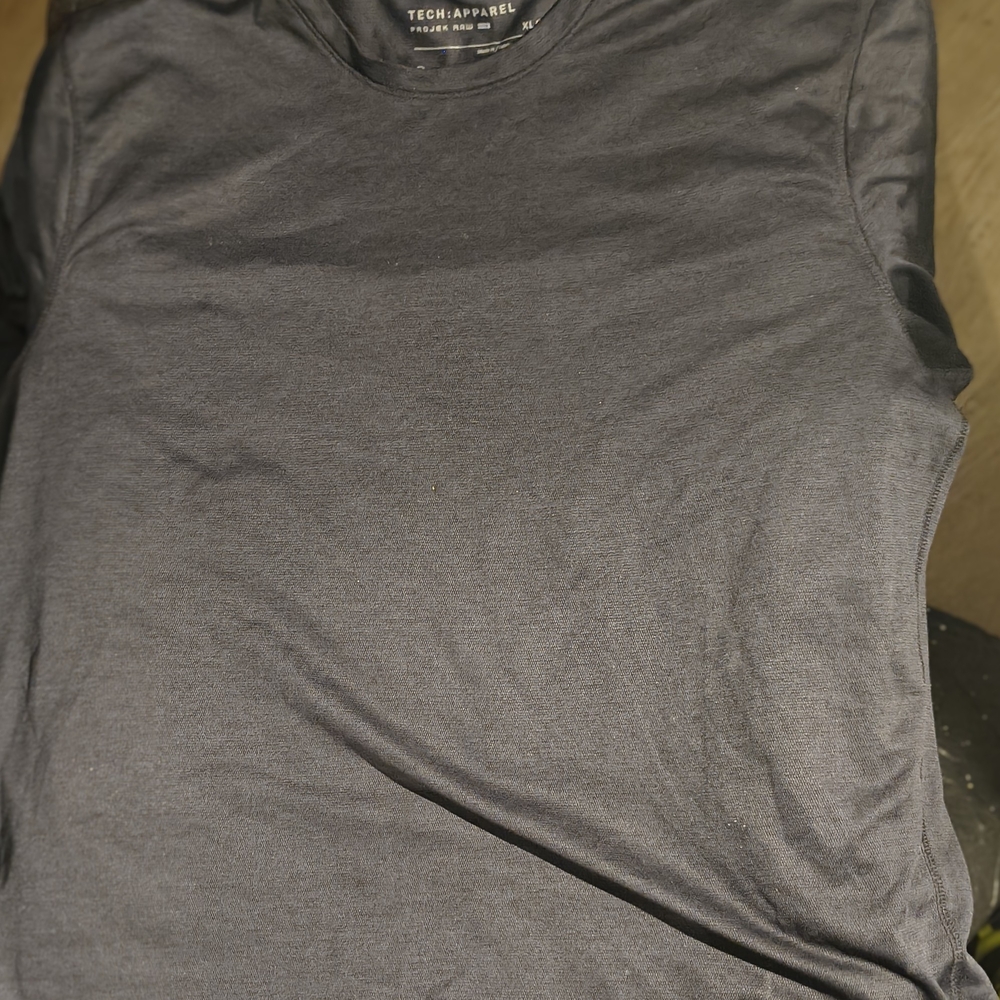 Tech Apparel Men's Dark Gray Short Sleeve Tee